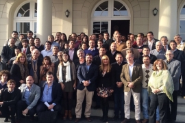 Imágen de Enacom presente en el encuentro de intendentes de Santiago del Estero