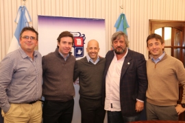 Imágen de Reunin en Pilar por mejores comunicaciones