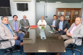 Imágen de Nuevas voces y ms conectividad