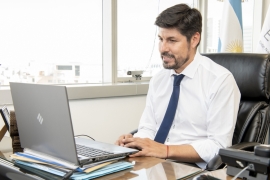 Imágen de ENACOM, presente en el debate sobre la falsa informacin