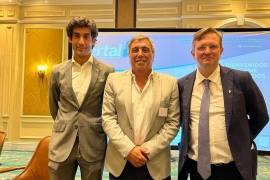 Imágen de Claudio Ambrosini, junto con referentes del sector TIC en la Cumbre Digital 2021 de CERTAL