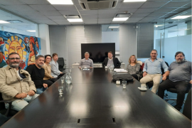 Imágen de Autoridades de ENACOM y el INCAA junto a productoras independientes