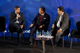 Imágen de Ozores encabez� el Summit Digital 2026